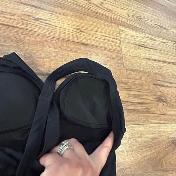 Woman’s one piece swimsuit. Rouching and adjustable strap. Blackest black. Brand - Picture 6 of 7